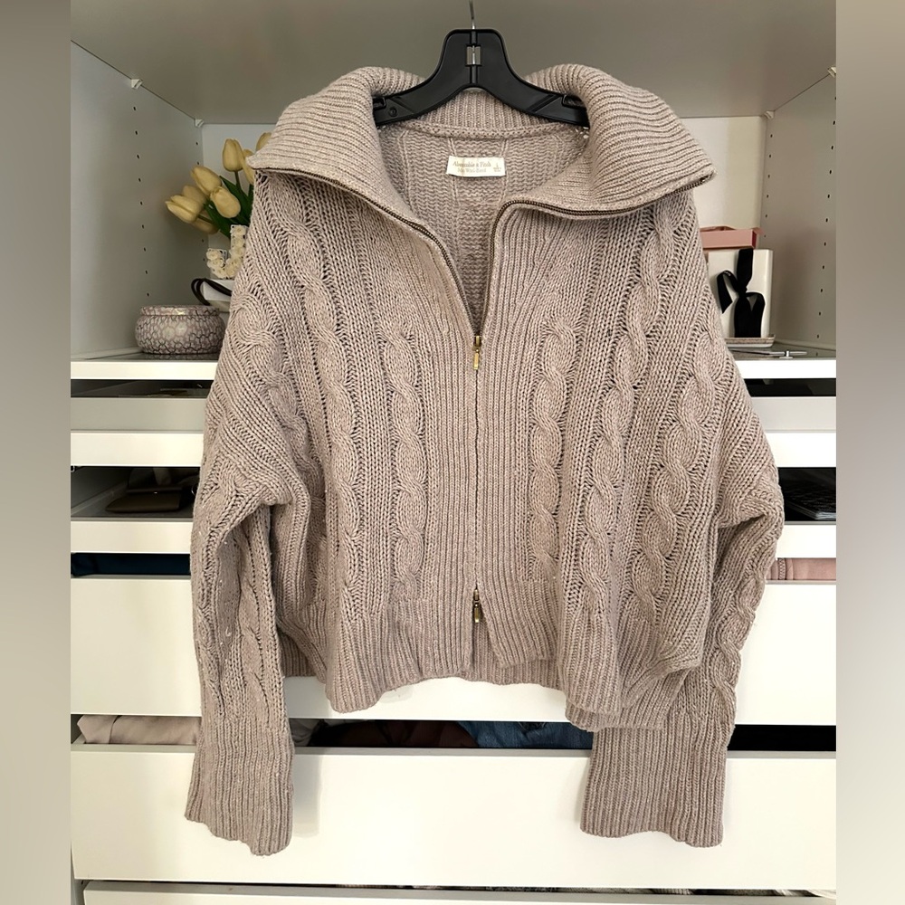 Abercrombie & Fitch Cable-Knit Full Zip collared Sweater Jacket Taupe